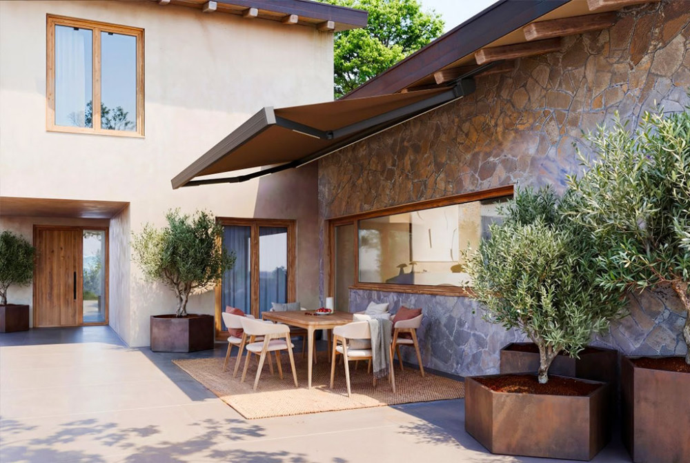 Tenda da sole BT Group installata su una terrazza residenziale